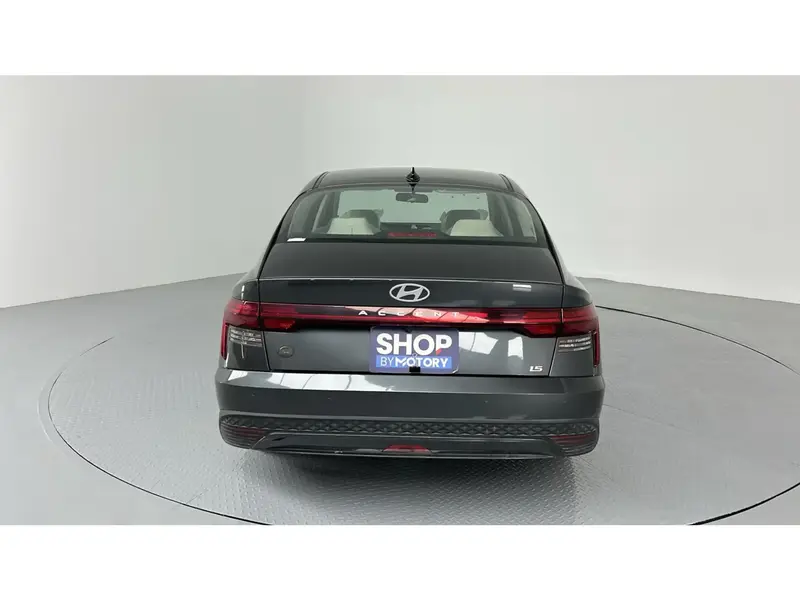 Hyundai Accent GL 2025 4