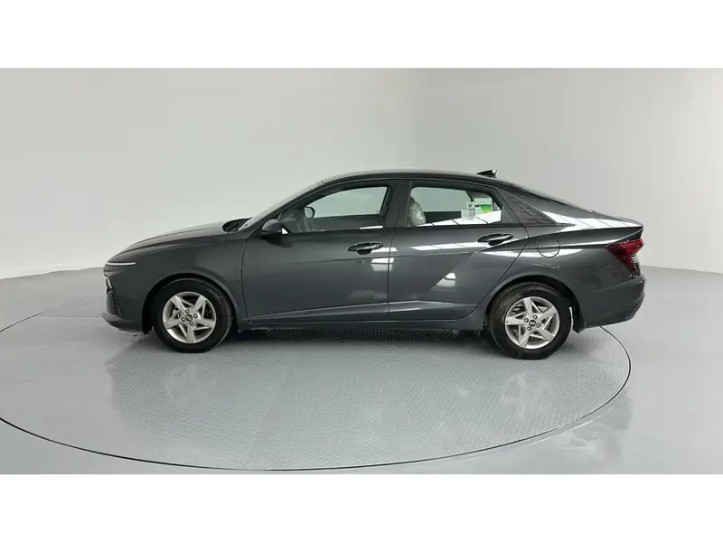 Hyundai Accent GL 2025 8