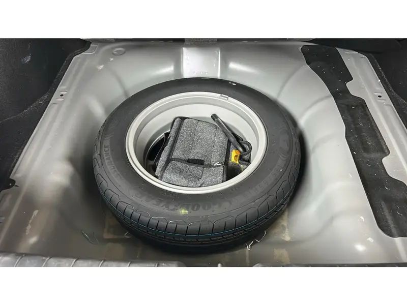 Hyundai Accent GL 2025 22