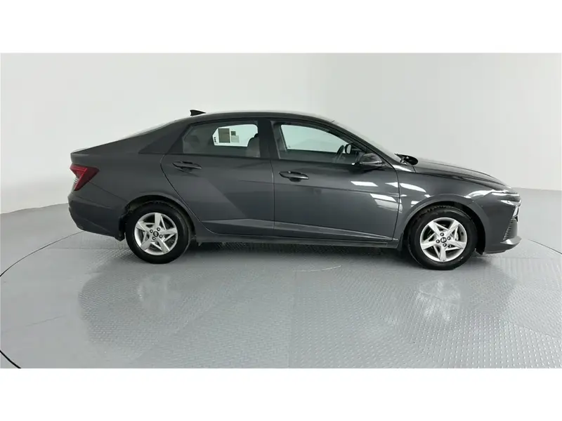 Hyundai Accent GL 2026 7