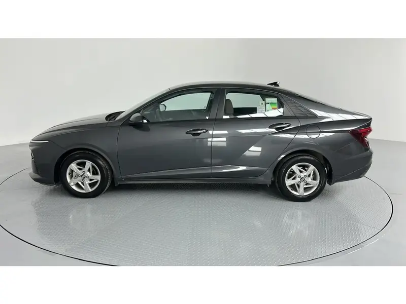 Hyundai Accent GL 2026 8