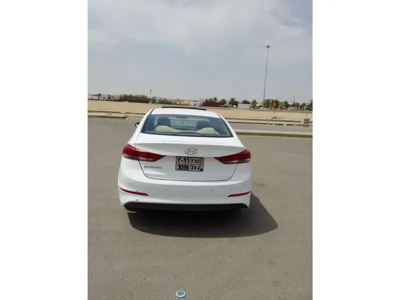 هيونداي إلنترا 2016 5