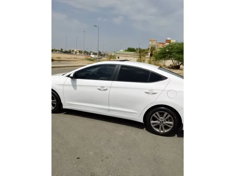 هيونداي إلنترا 2016 7