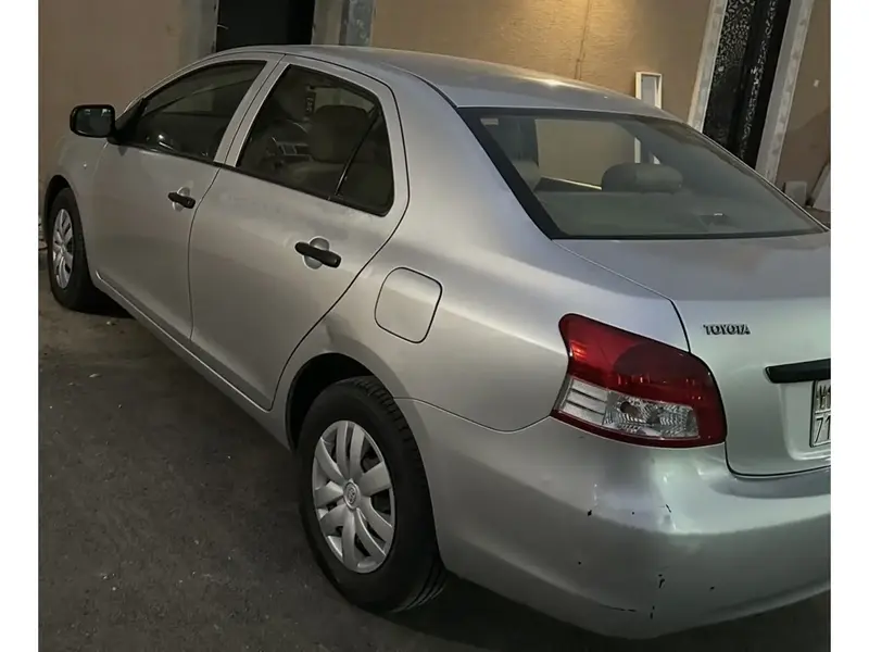 Toyota Yaris 2013 3