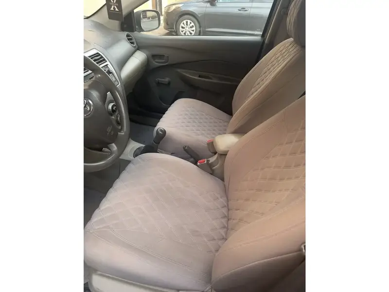Toyota Yaris 2013 6