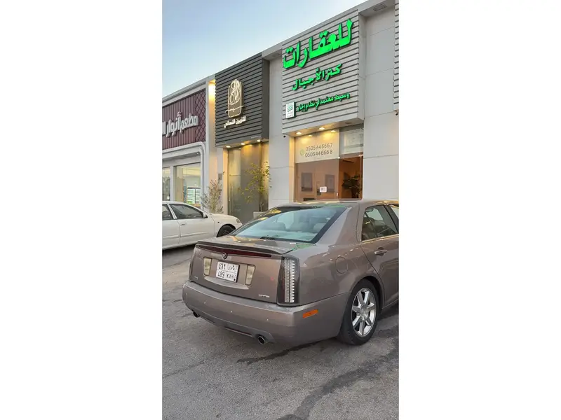 كاديلاك STS 2006 4