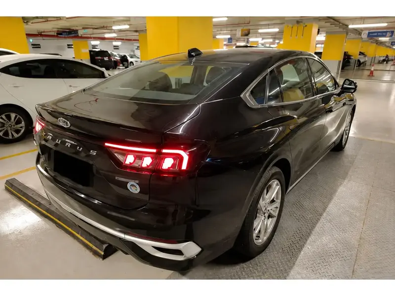 Ford Taurus 2023 2