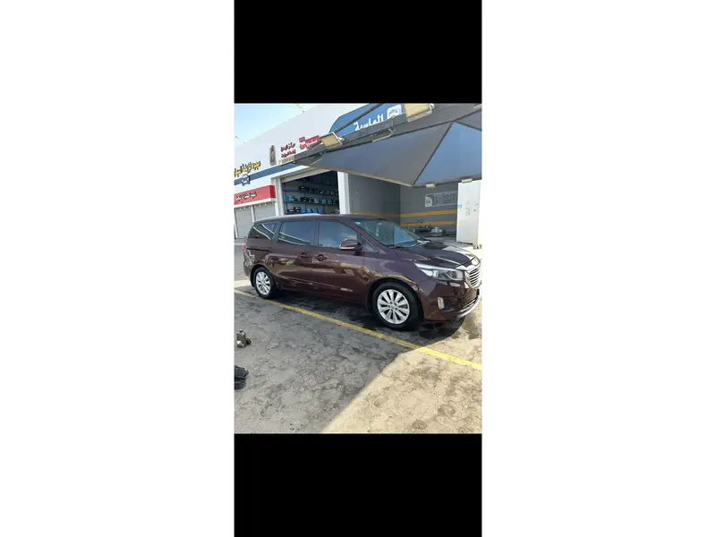 KIA Carnival 2016 2