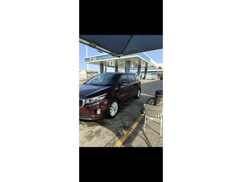 KIA Carnival 2016 4