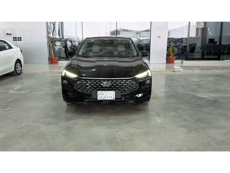 Ford Taurus 2023 1