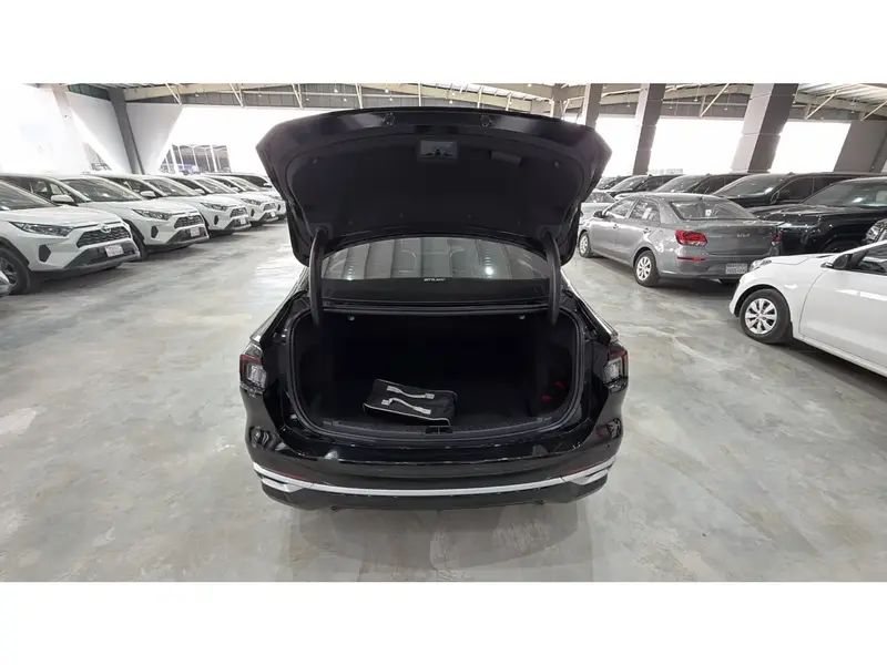Ford Taurus 2023 5