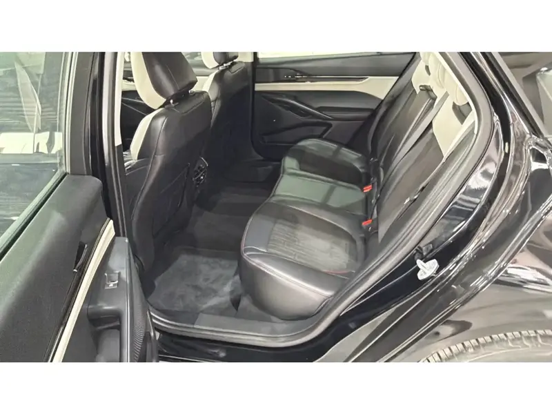 Ford Taurus 2023 8