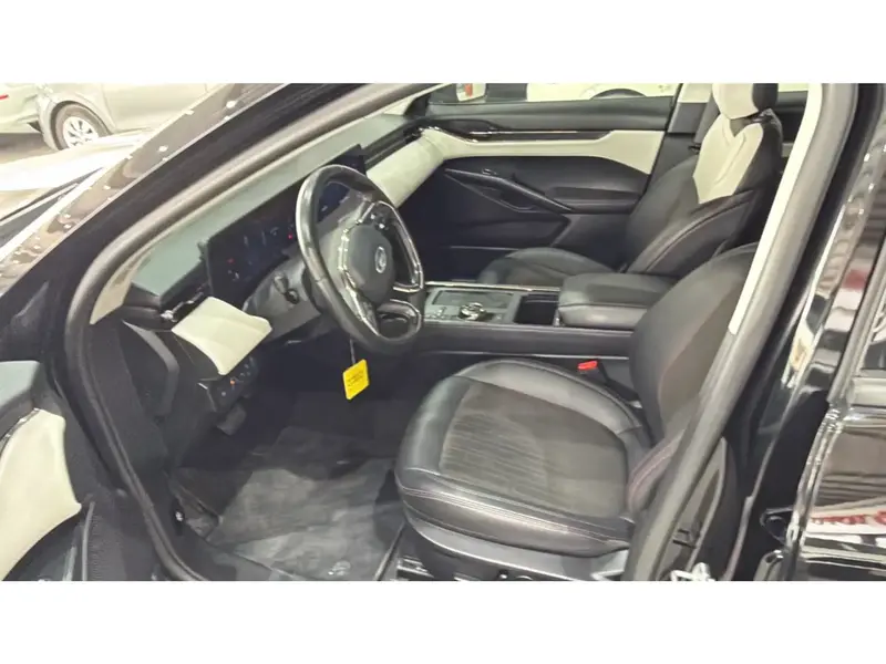 Ford Taurus 2023 9