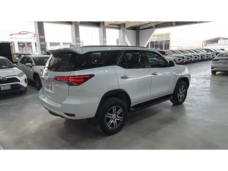 Toyota Fortuner 2024 6