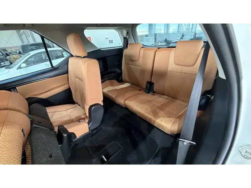 Toyota Fortuner 2024 8