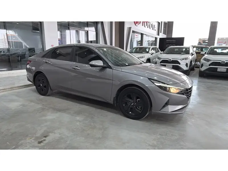 Hyundai Elantra 2023 3