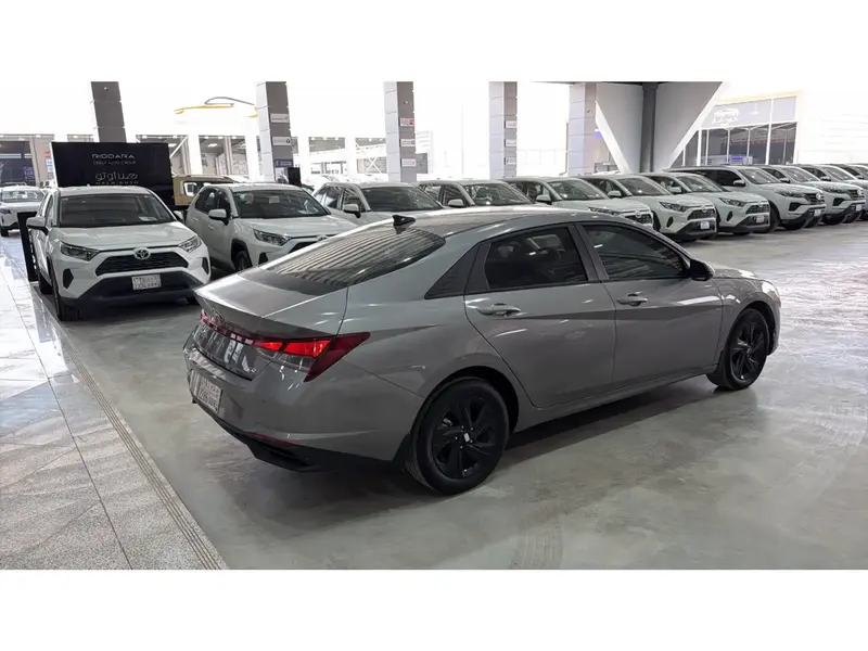 Hyundai Elantra 2023 6