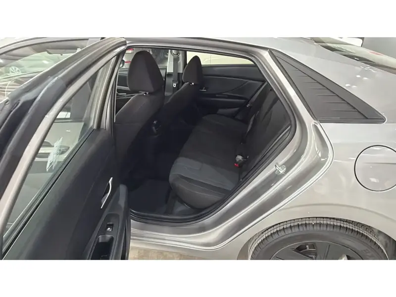 Hyundai Elantra 2023 8