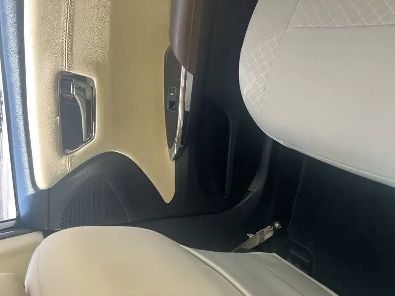 Toyota Avalon 2015 8