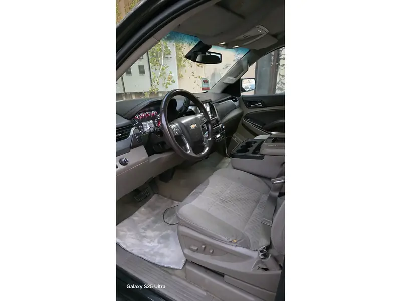 Chevrolet Suburban 2016 13