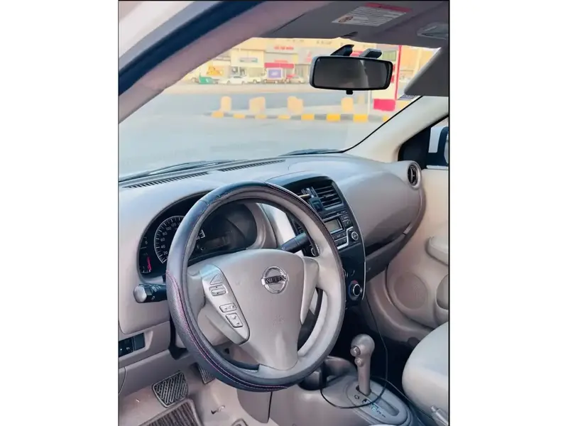 Nissan Sunny 2022 5