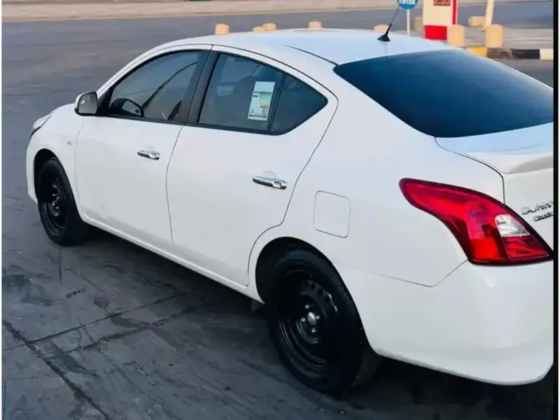 Nissan Sunny 2022 7