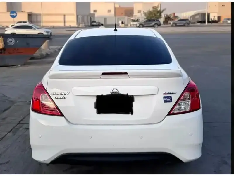 Nissan Sunny 2022 8