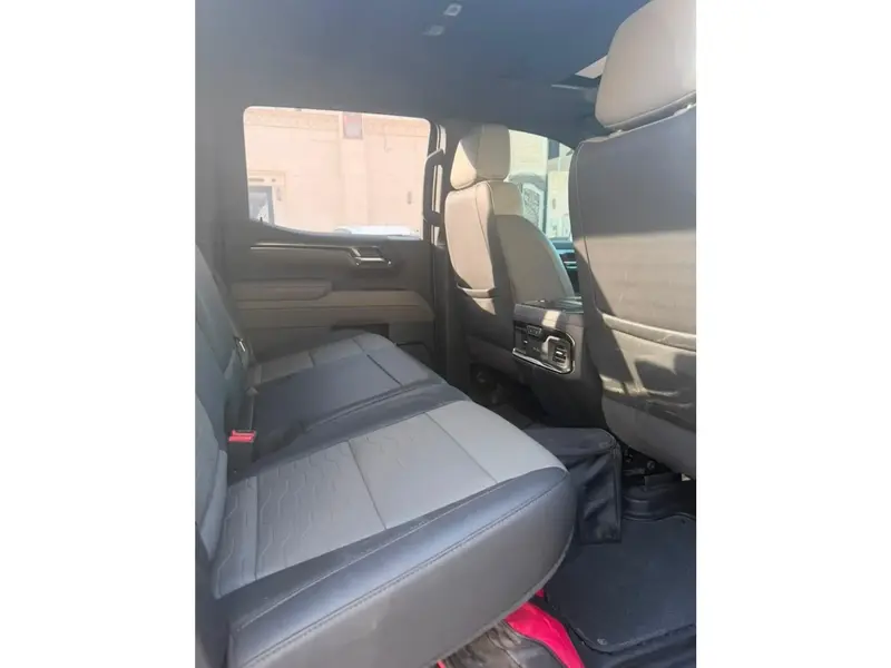 Chevrolet Silverado 2023 5