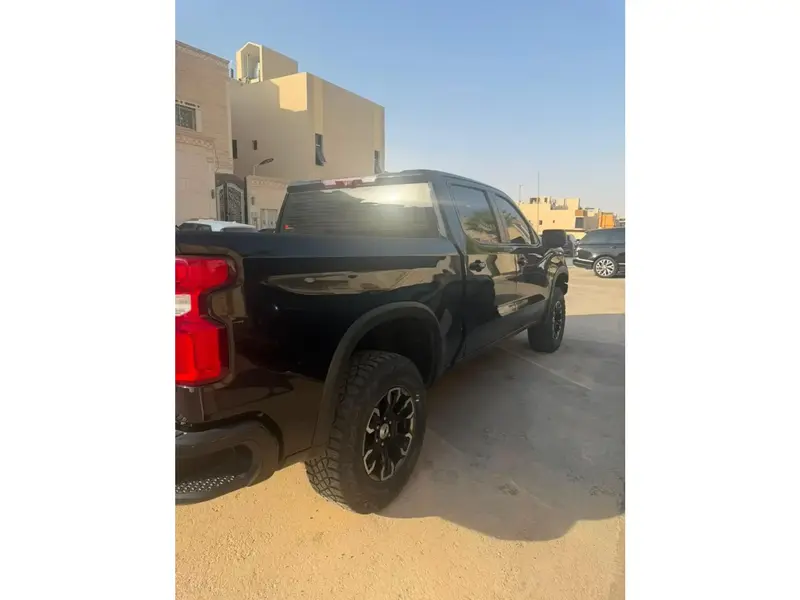 Chevrolet Silverado 2023 6