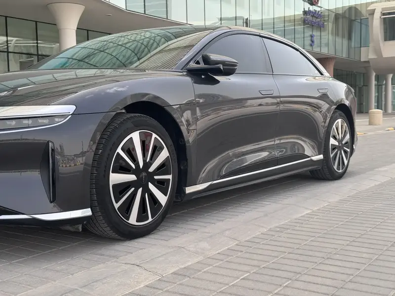 Lucid Air Pure 2025 16