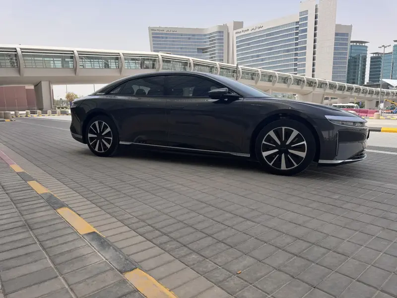 Lucid Air Pure 2025 14