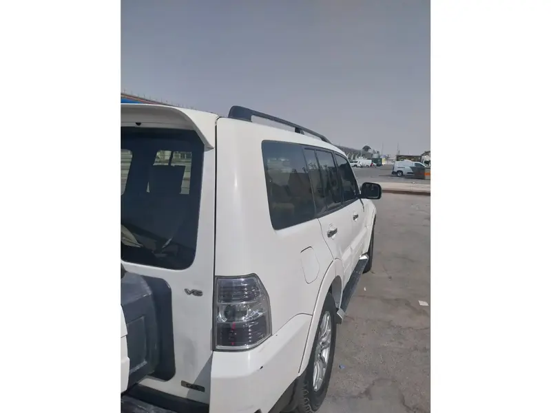 Mitsubishi Pajero 2009 3