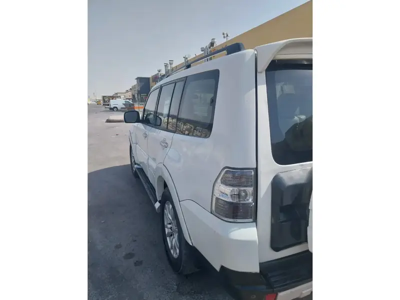Mitsubishi Pajero 2009 4