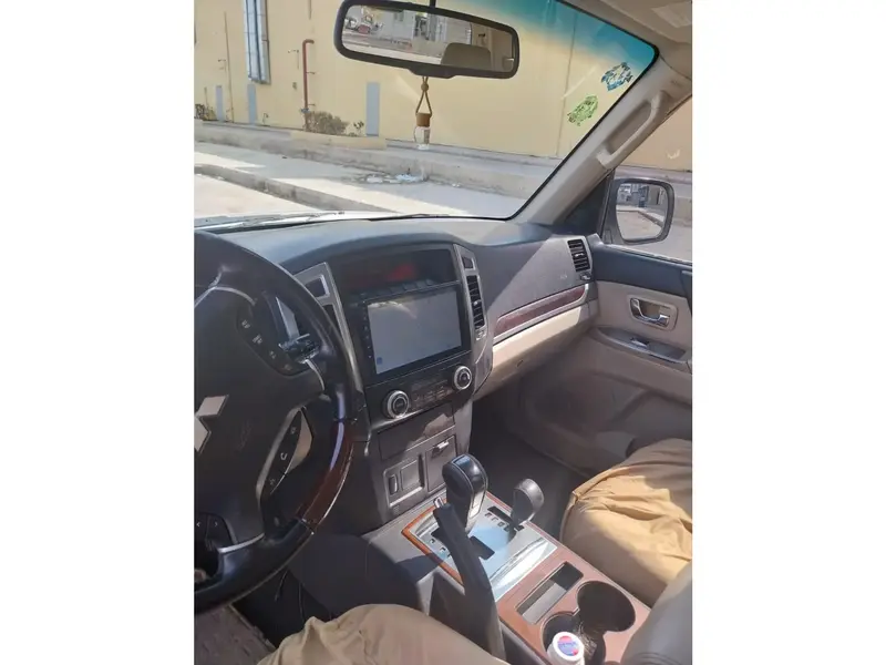 Mitsubishi Pajero 2009 5