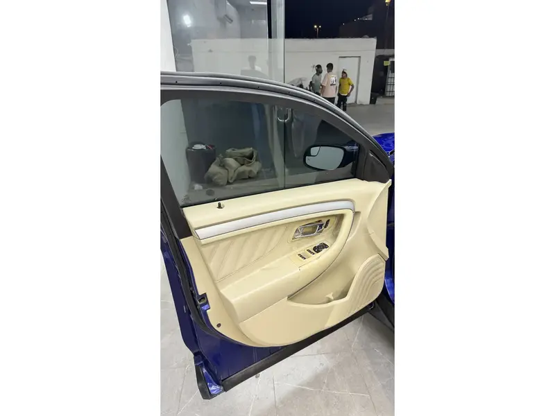 Ford Taurus 2014 8