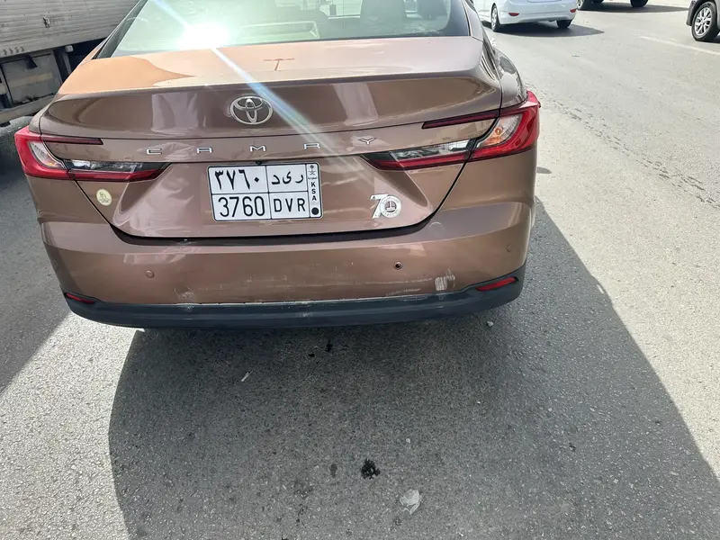 Toyota Camry 2025 4