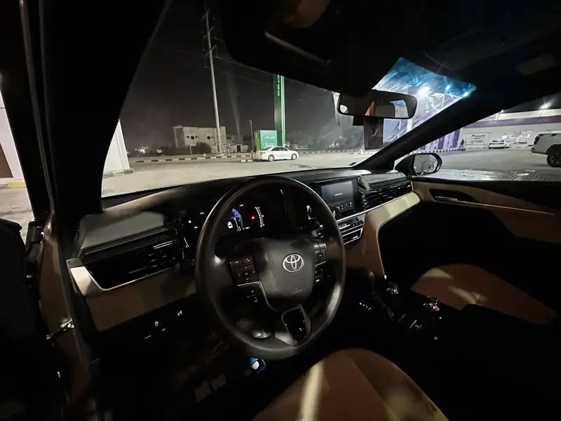 Toyota Camry 2025 5