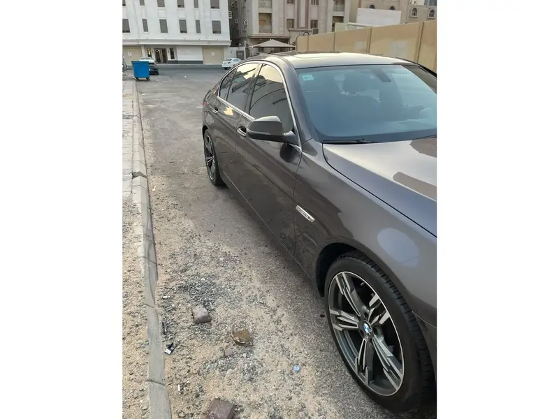 BMW 5 Series 2016 12