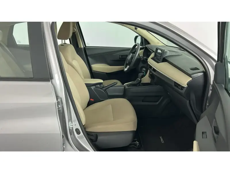 Toyota Yaris Y 2026 16
