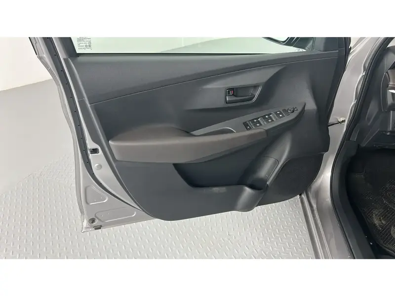 Toyota Yaris Y 2026 12