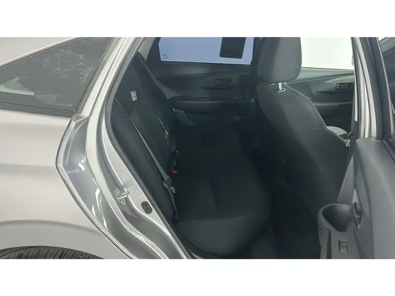 Toyota Yaris Y 2026 16