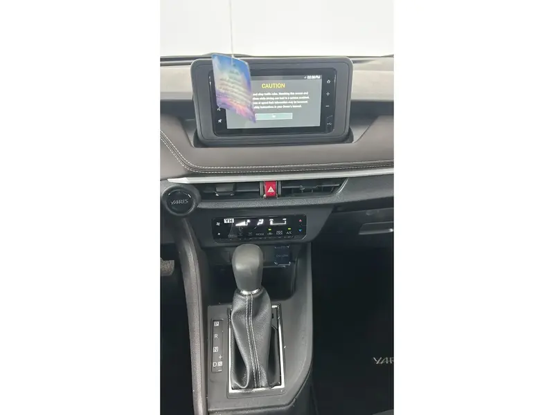Toyota Yaris Y 2026 17