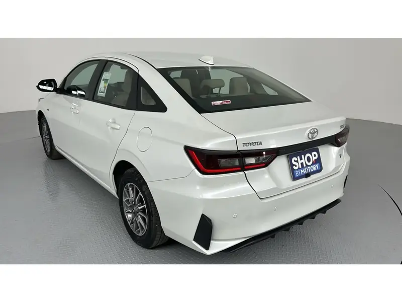 Toyota Yaris Y 2026 4