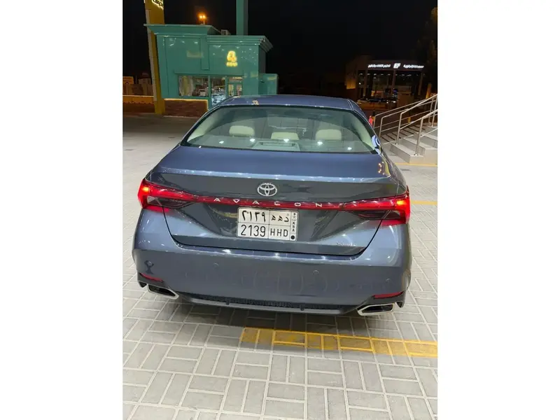Toyota Avalon 2021 5