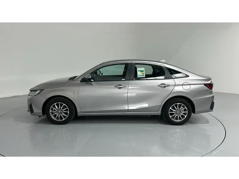 Toyota Yaris Y 2026 8