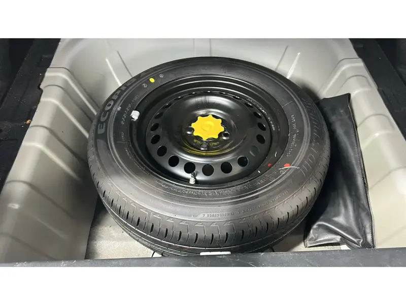 Toyota Yaris Y 2026 18