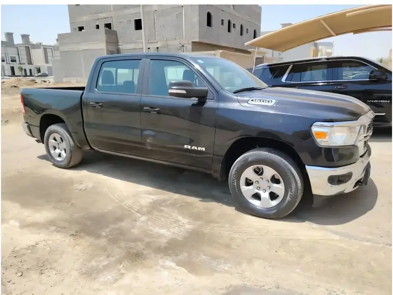 رام 1500 Bighorn 4