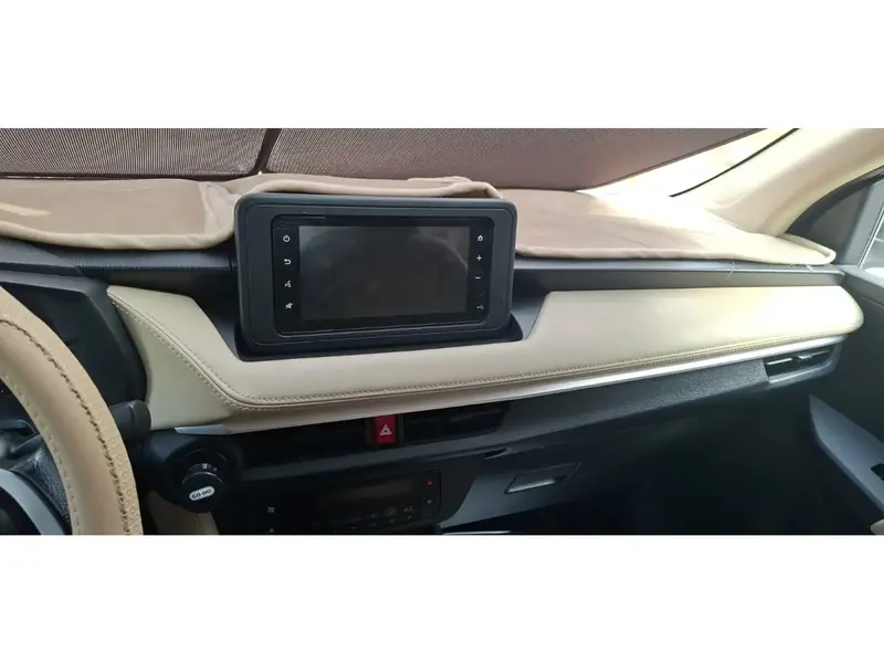 Toyota Yaris (Y) - 2024 Total Original 5