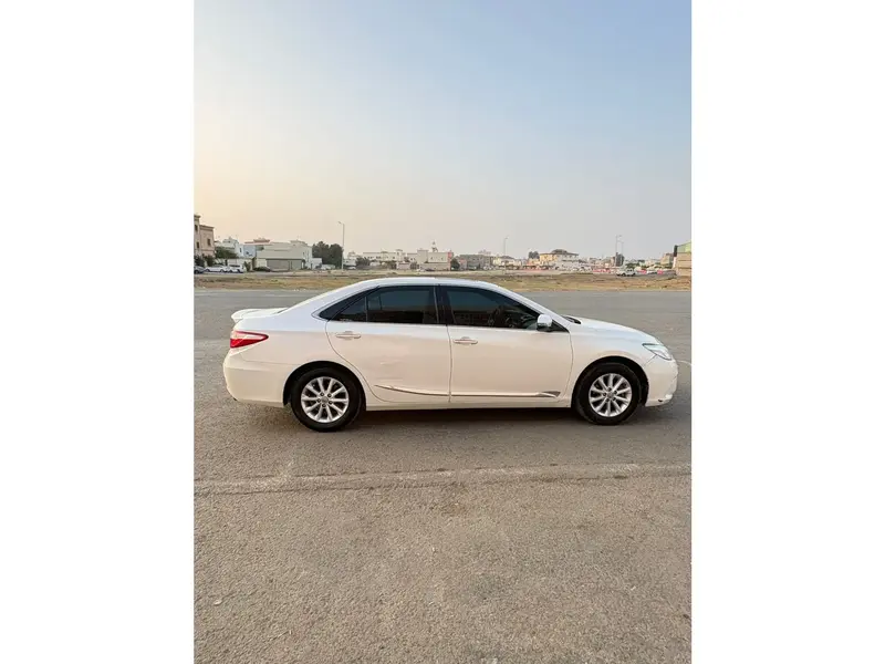 Toyota Camry 2016 4