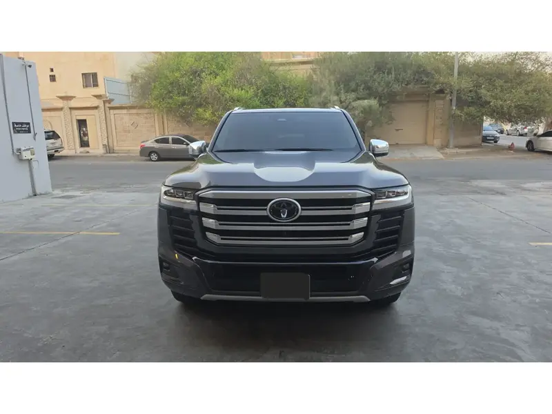 تويوتا لاندكروزر هايبرد 2025VX 2
